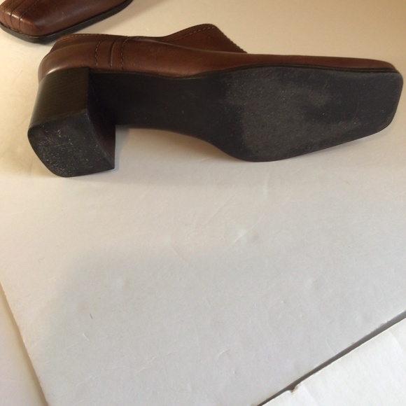 Naturalizer Brown Leather Heeled Loafers 9M  90s Minimalist Slip-On Shoes - Picture 14 of 16